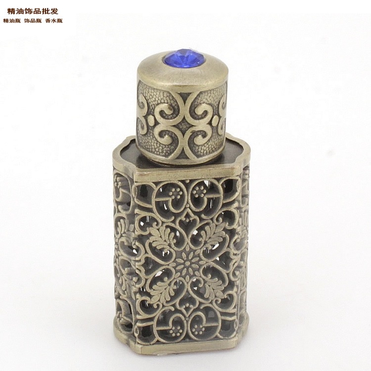Fabricante suministra frascos de perfume de 3 ml de Oriente Medio, frascos vacíos, frascos de metal tallado para cosméticos, frascos de aceite esencial, frascos recargables en stock.