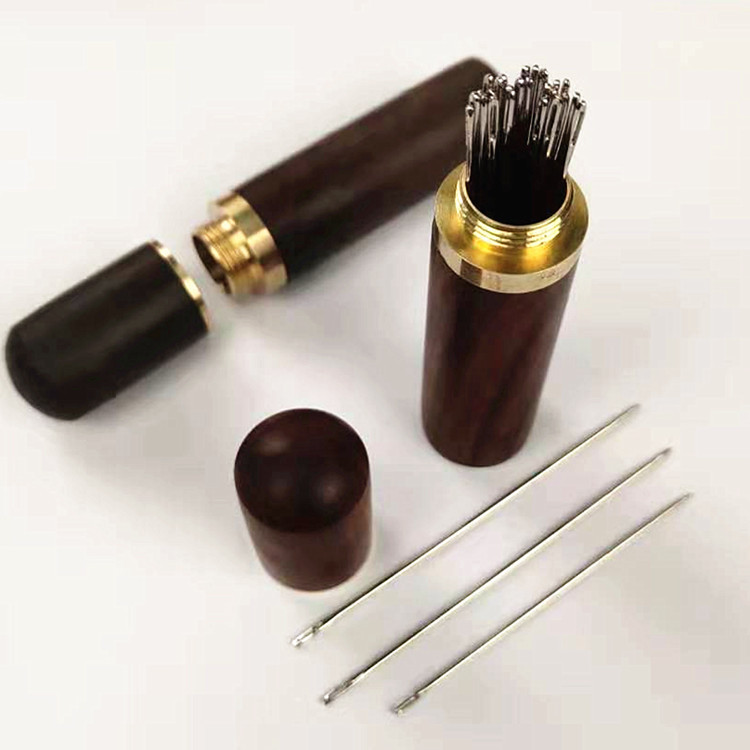 Round mahogany thickened syringe