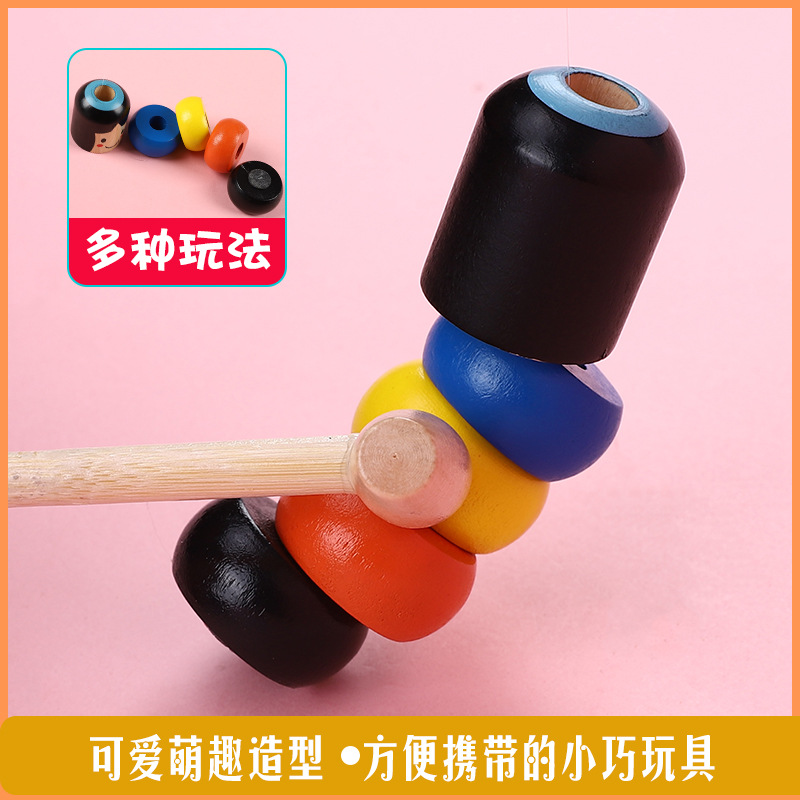 Juguete pequeño hombre TikTok mismo estilo pequeño Hombre juguete que no puede ser golpeado pequeño hombre de madera mostrar accesorios mágicos