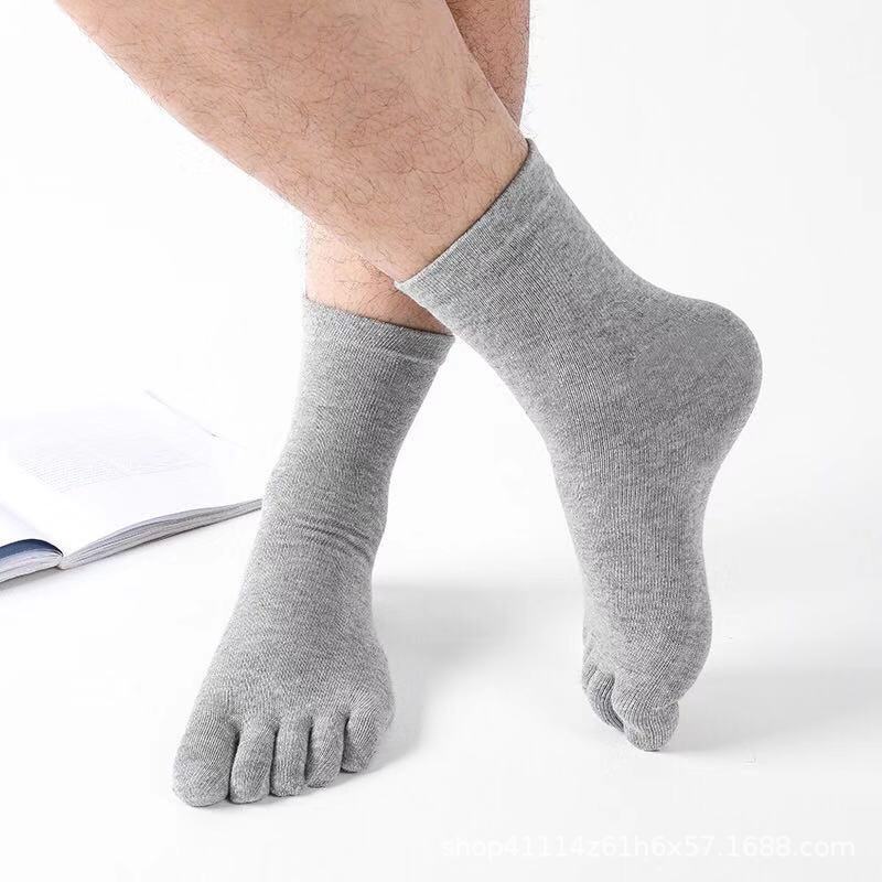 Otoño e invierno de algodón adulto calcetines de cinco dedos de la mitad de la pantorrilla gruesa de los hombres calcetines de alta punta dividida fábrica al por mayor