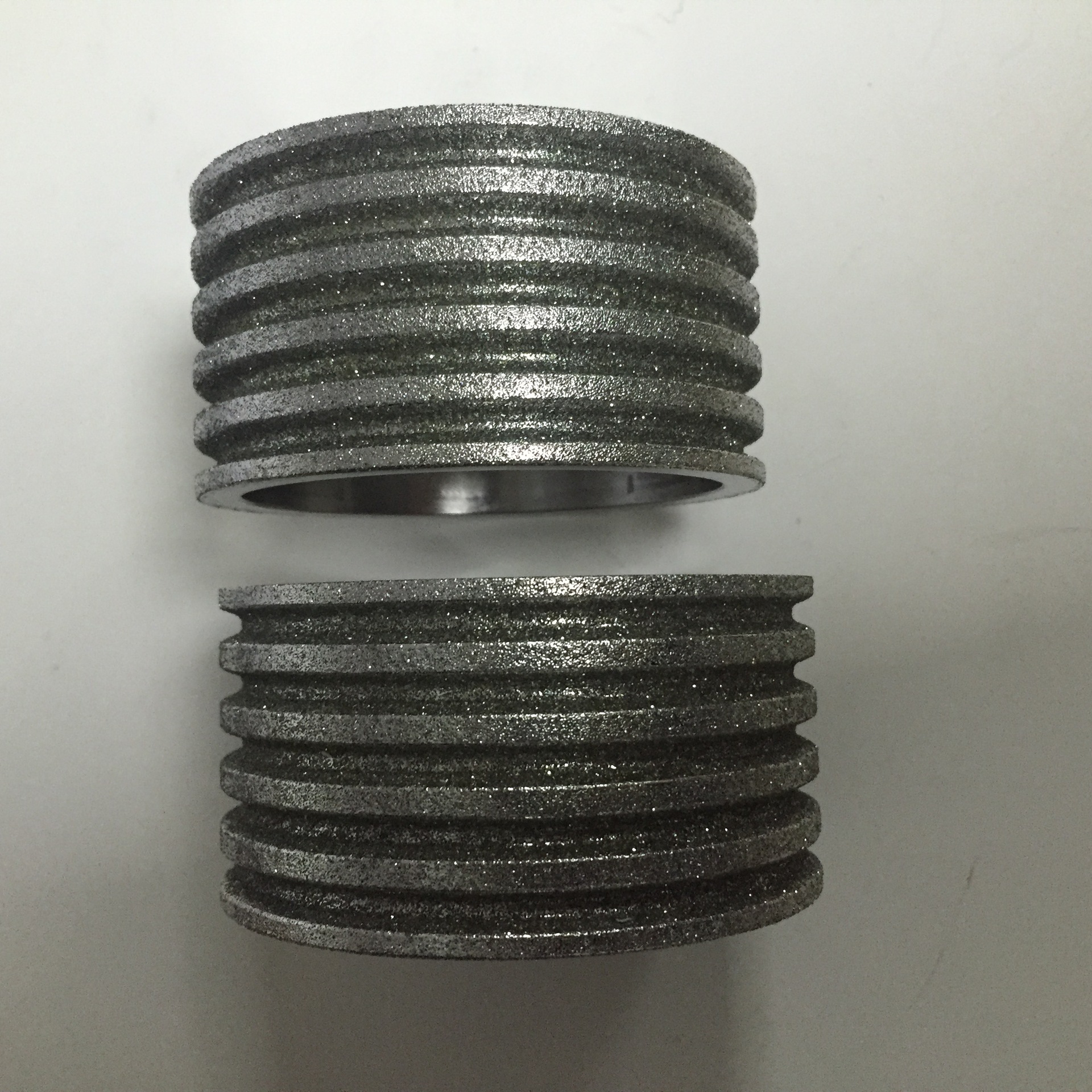 磨泡沫棉压花金刚砂轮,带槽表面喷砂 电镀金刚石磨轮