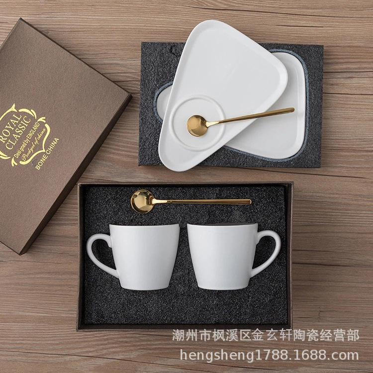 Nórdico creativo taza de café y platillo con cuchara traje luz lujo desayuno postre té la tarde noble regalo LOGO caja