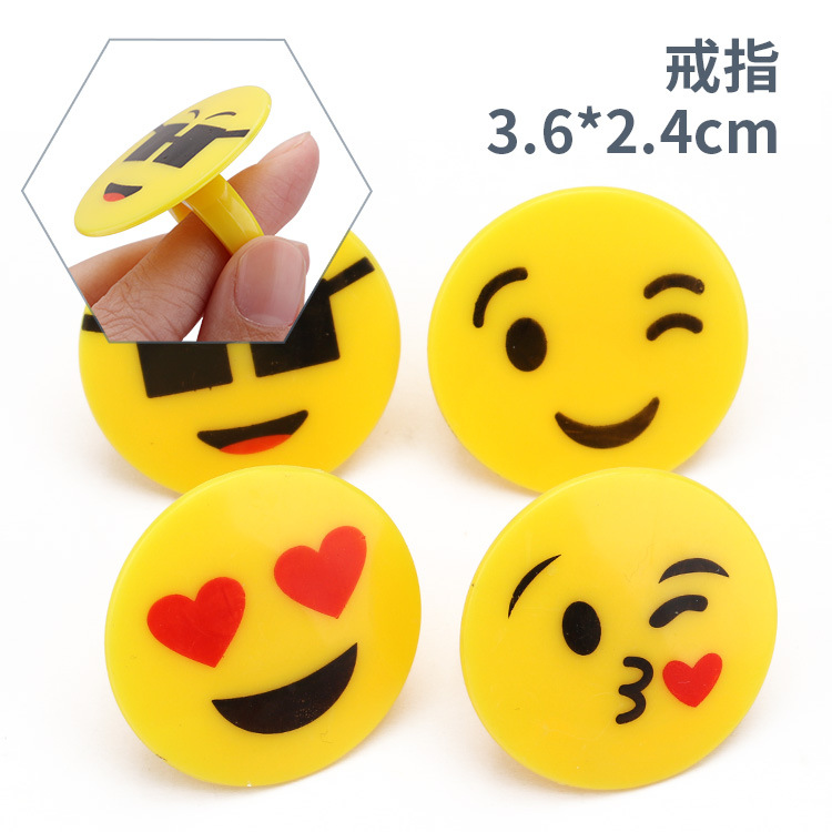 Juguetes de fiesta para niños transfronterizos regalos de traje juguetes pequeños juguetes de puesto pequeños regalos al por mayor