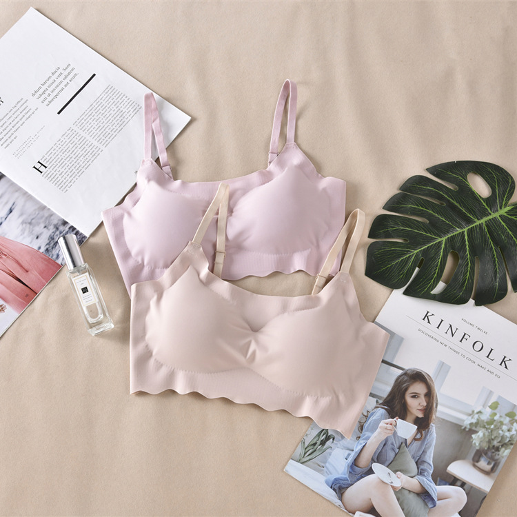 Tranquilidad de la segunda generación de ropa interior sin costuras belleza correa trasera envuelta en el pecho tubo femenino superior empuja hacia arriba el sujetador estudiante de secundaria chica chaleco
