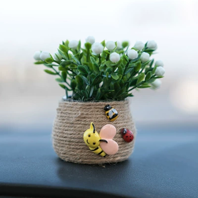 plant car creative perfume: Car ornaments - small-bee-woven-bottle