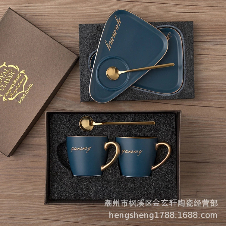 Nórdico creativo taza de café y platillo con cuchara traje luz lujo desayuno postre té la tarde noble regalo LOGO caja