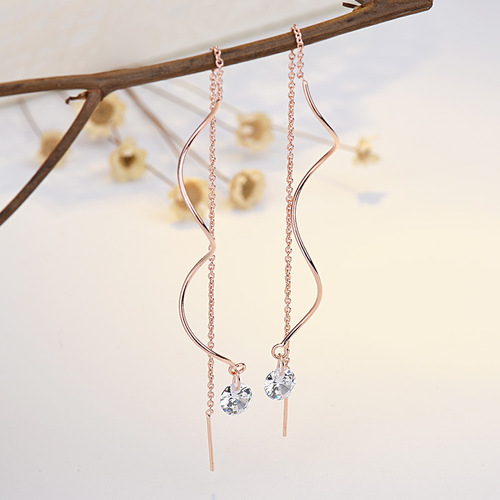 Qiaolanxuan Korean version of Dadongmen long twisted zircon ear wire fashion tassel ear jewelry student women's earrings