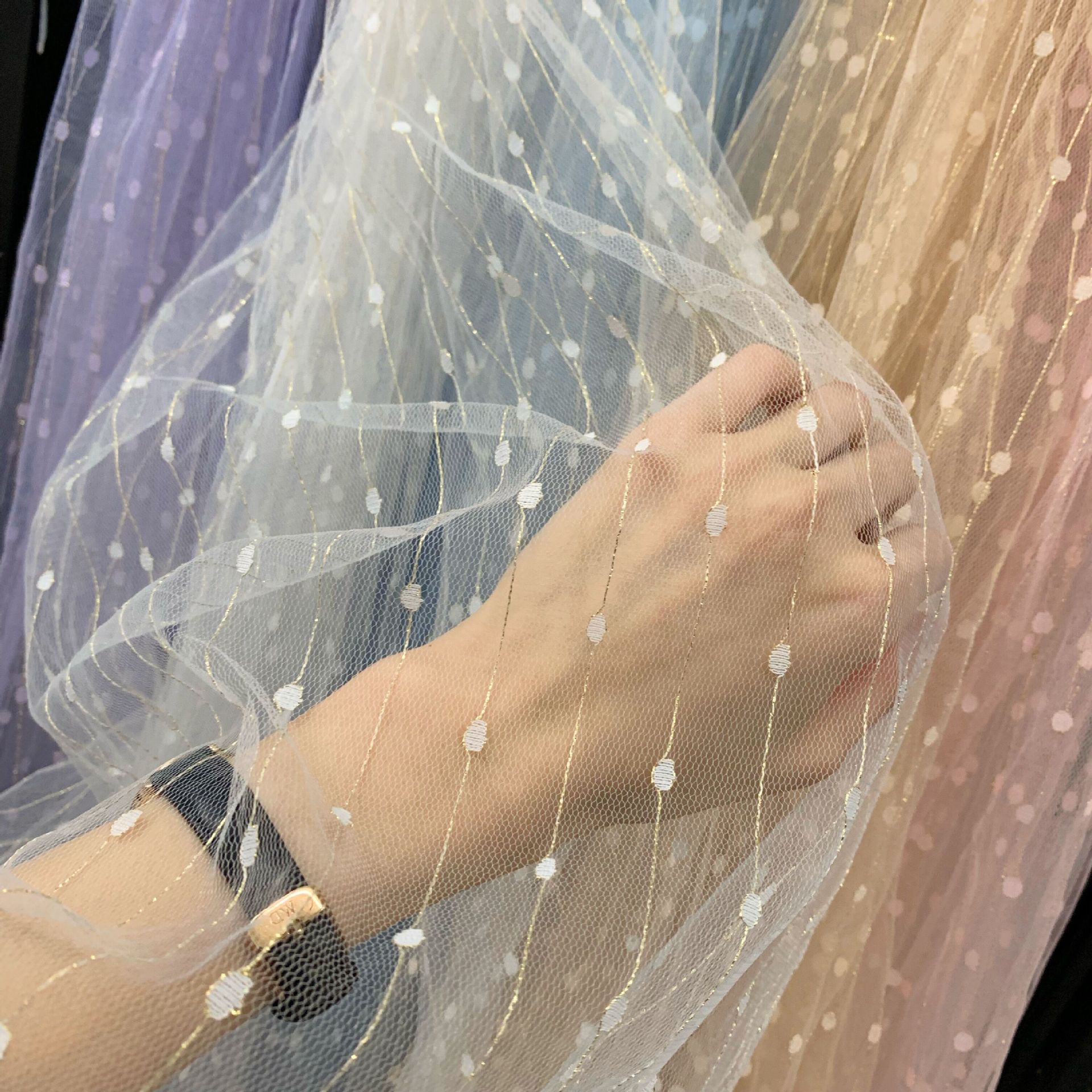 多色流星雨 锦纶网布雨点金丝金线银线圆圈面料 汉服面料现货批发