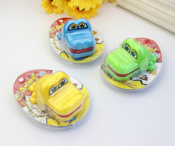 Dibujos animados nuevo exótico morder pequeño cocodrilo llavero Boca Grande cocodrilo parodia juguete divertido para niños