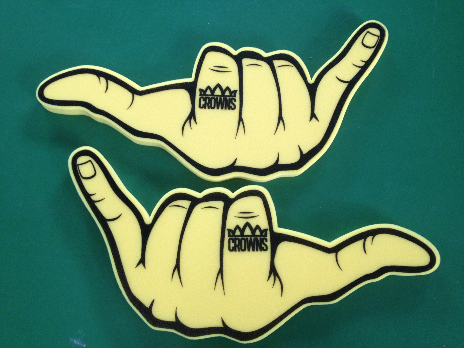 六字形状海绵手掌 可劈口 可印刷LOGO