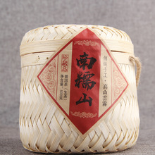 批发云南普洱茶生茶 传统生普南糯山古树500克手 工竹篓装茶柱