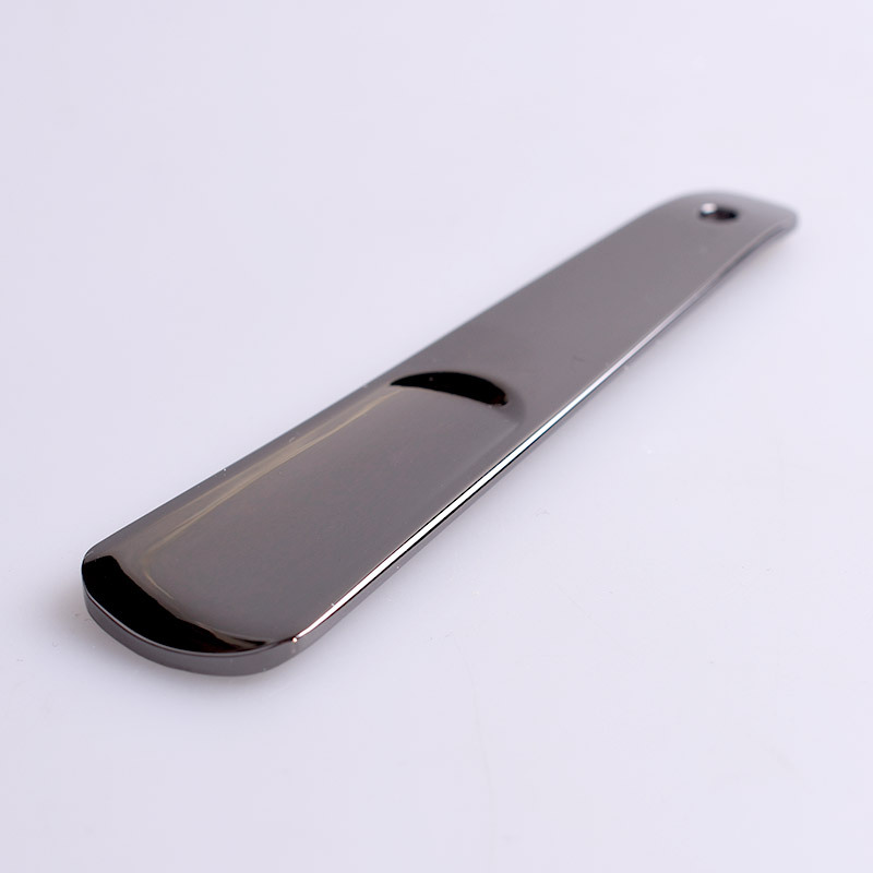 Suministro de acero inoxidable creativo pequeño calzador de metal engrosada zapato extractor zapato Dispositivo de uso puede ser utilizado como LOGO