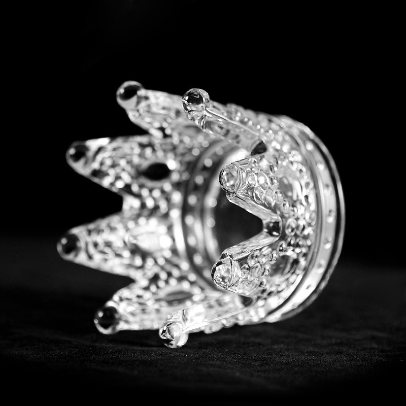 Nuevo estilo de Sol Rojo en línea borde de oro corona titular de la pluma de uñas de vidrio independiente en caja de cristal titular de la pluma de cristal