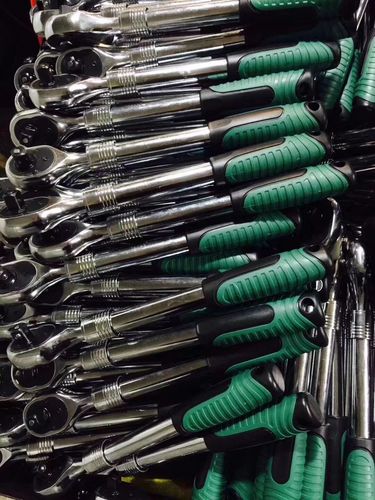 Factory produces 72-tooth fast ratchet wrenches, large, medium and small fly cranks, source of supply, large quantity, LOGO available