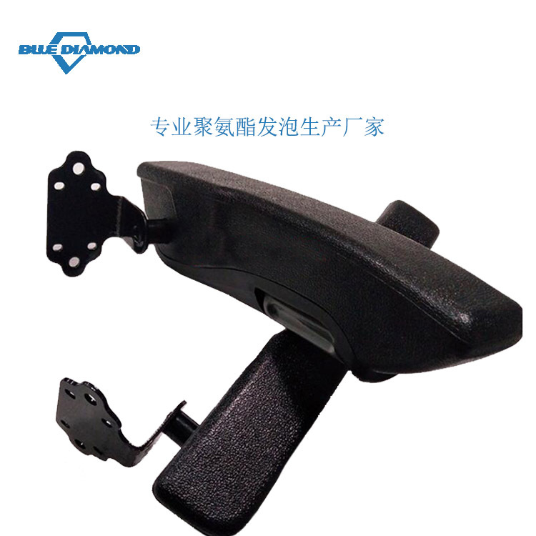 农用车防滑自结皮扶手聚氨酯发泡坐垫辐条内镶件发泡