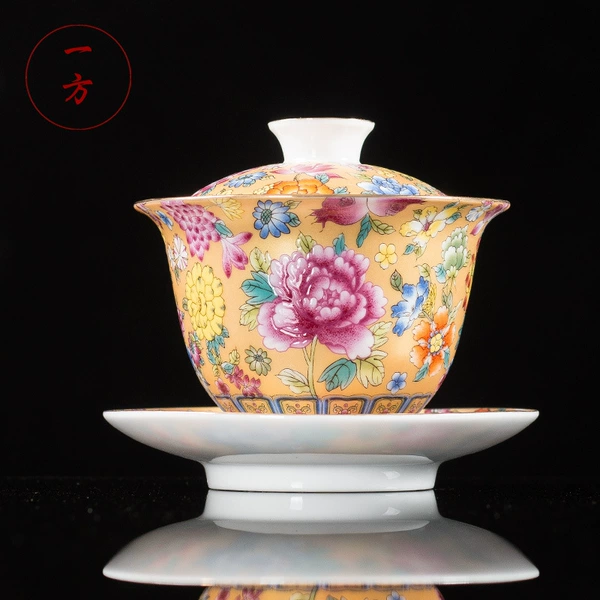 Rich golden cover bowl