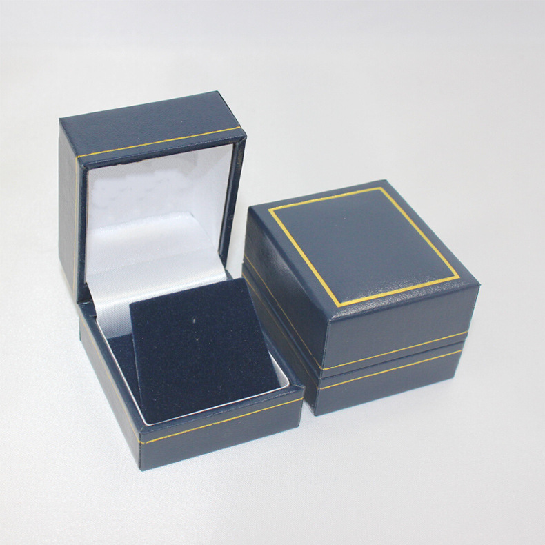 Caja de insignia personalizada azul oscuro relleno papel dorado marco oro alambre insignia broche caja de presentación División Huiban School packaging