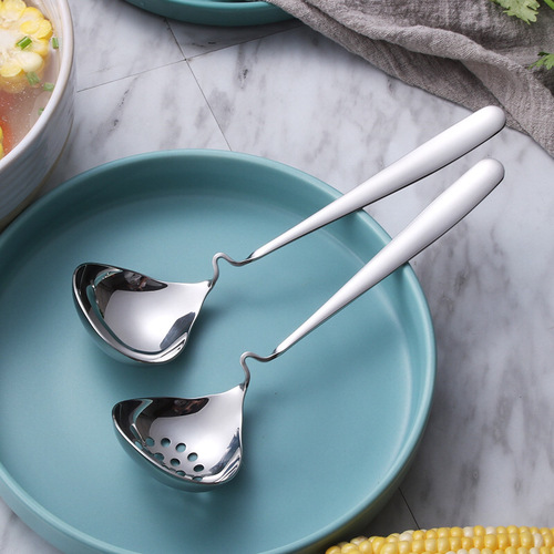 Korean 316 stainless steel soup spoon leaky long handle deepened and thickened kitchen porridge spoon household large head round spoon spoon