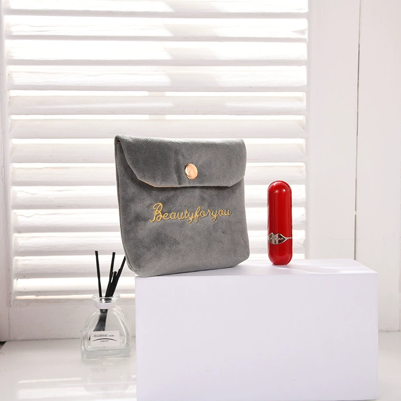 Makeup pouch velvet buckle, embroidered small handheld cosmetic bag, 14×12.5×2 cm