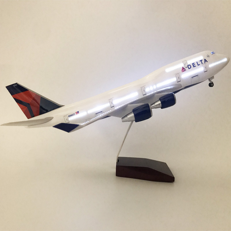 Airplane model with light