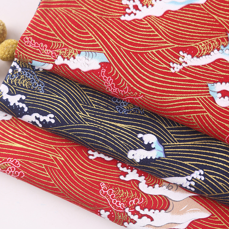 厂家新款平纹府绸烫金水波纹印花布料 日系和风服装面料现货批发