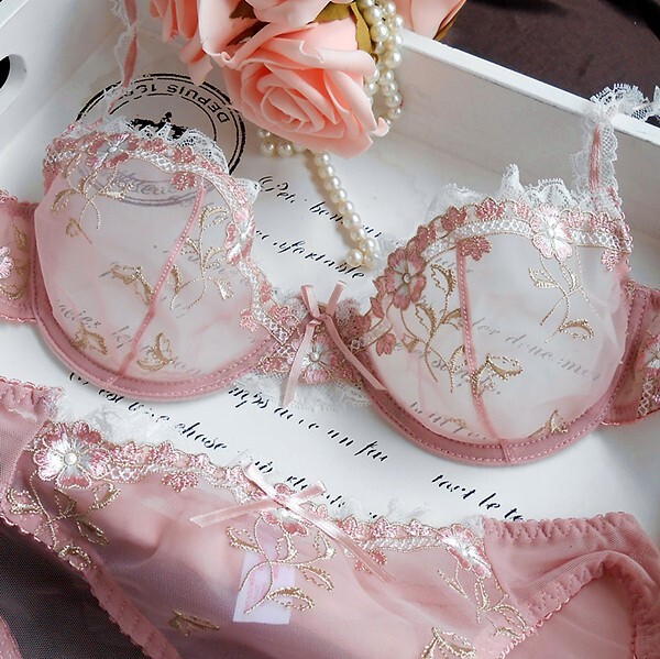 European and American Sexy Lingerie, Ultra-Thin See-Through Embroidered Lace Bra, Large Breasts, Anti-Sagging, Large Size Underwear