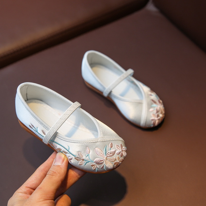 Hanfu Women's Shoes Handmade Children's Embroidered Shoes Ancient Shoes Baby Chinese Style Cheongsam Shoes Old Beijing Cloth Shoes