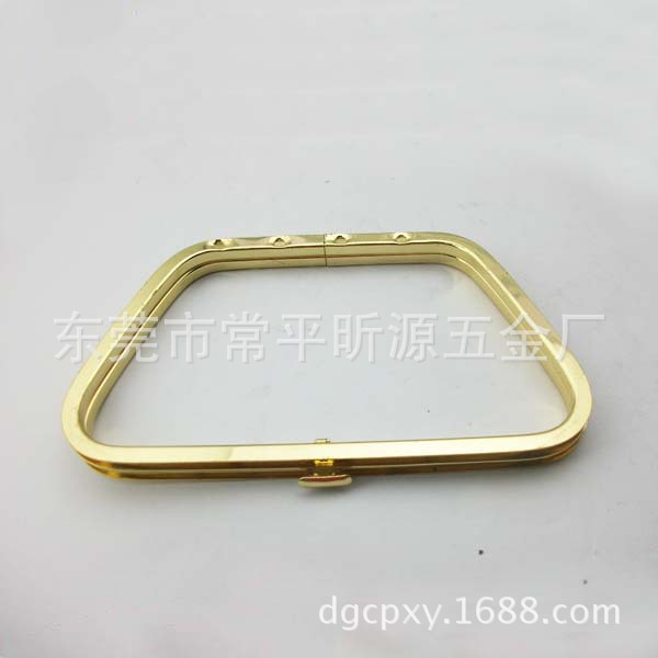 供应美容套框包夹 ，反口侧口手袋铰 多款式