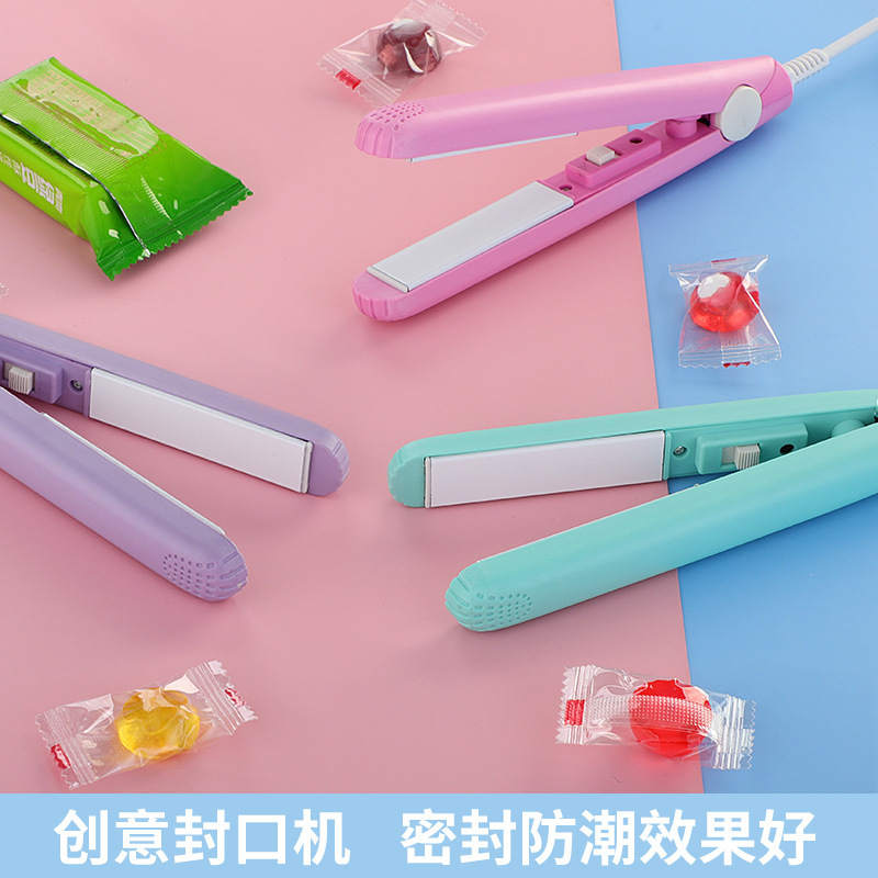 Creative mini plywood candy snowflake crisp sealing clip portable sealing machine small household snack sealing machine