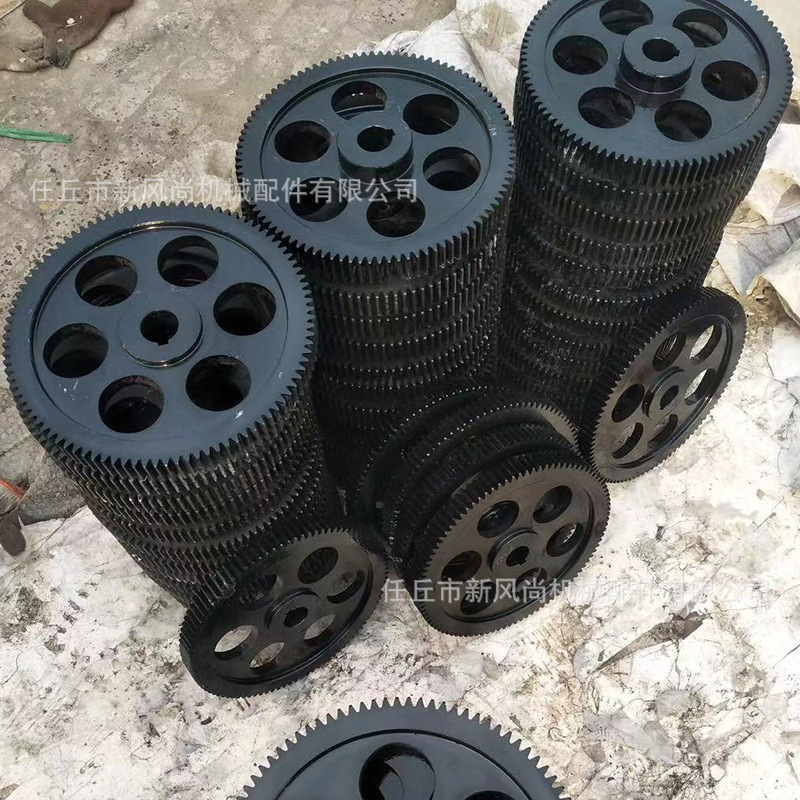 工业传动斜齿轮磨齿斜齿轮 研磨斜齿轮45号钢齿轮斜齿轮