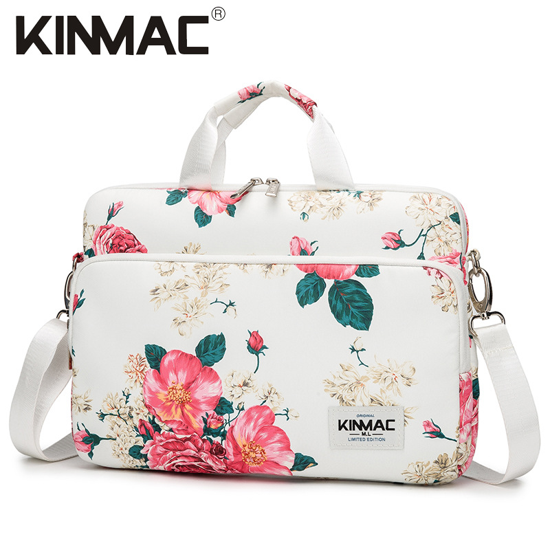 흰색 배경에 모란