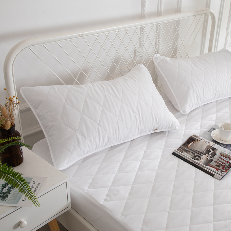 Amazon acolchado funda de almohada impermeable anti-saliva funda de almohada fábrica directa anti-ácaros cabeza aceite liner almohada cuero cabelludo