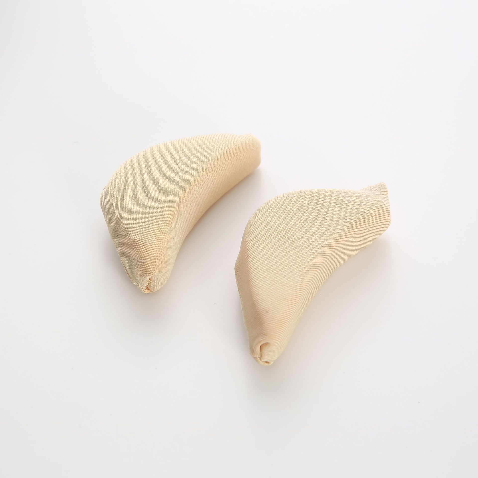 Zapatos cabeza enchufe ajuste tamaño pies adelante punzonado anti-dolor cabeza redonda poner zapatos esponja grande de las mujeres tacones altos almohadilla delantera