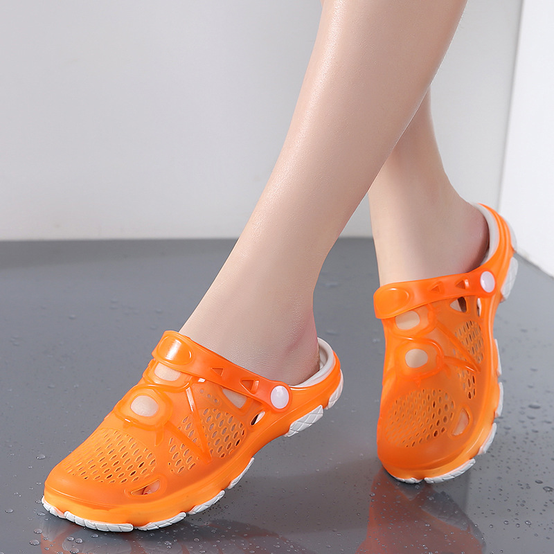 Zapatillas transfronterizas sandalias de mujer 2023 de verano para mujer en línea zapatos de agujero de celebridades pareja punta cerrada medias zapatillas Sandalias de playa hombres