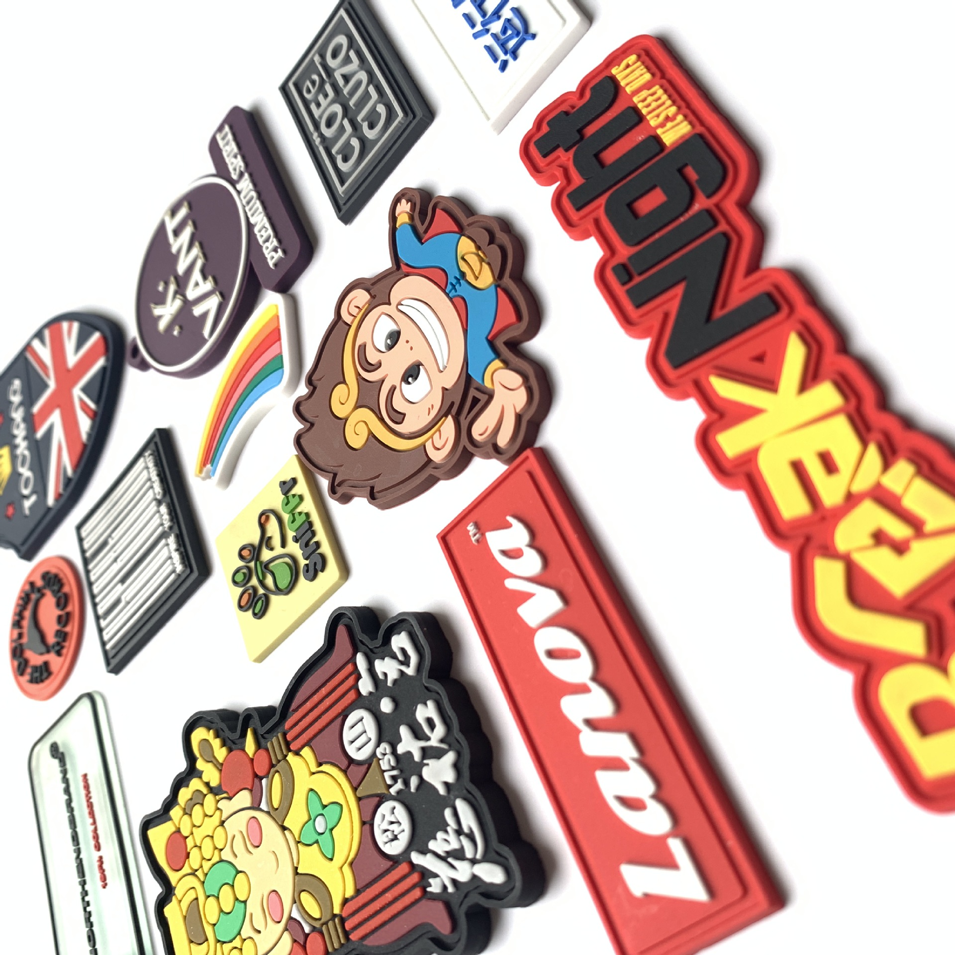 Etiqueta de goma personalizada, 3D, PVC, logotipo de dibujos animados, coser o pegar