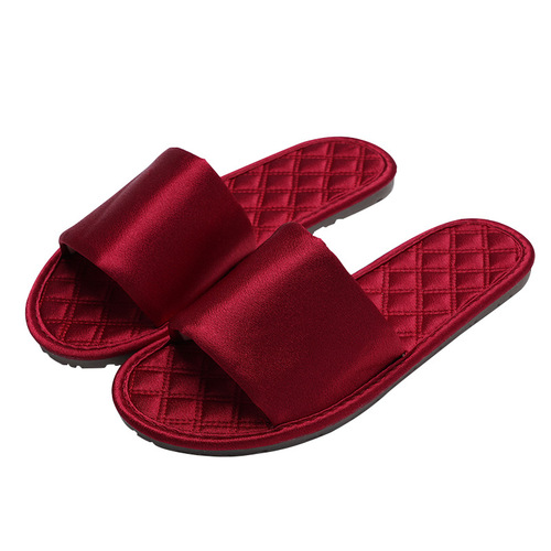 Red New Year home slippers for women in the year of birth, satin tpr bottom wedding slippers, couples large size DIY