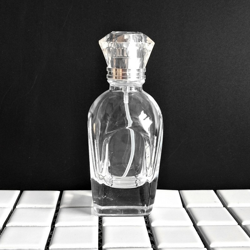 香水瓶现货 50ml异形香水瓶 晶白料玻璃厚底卡口香水瓶
