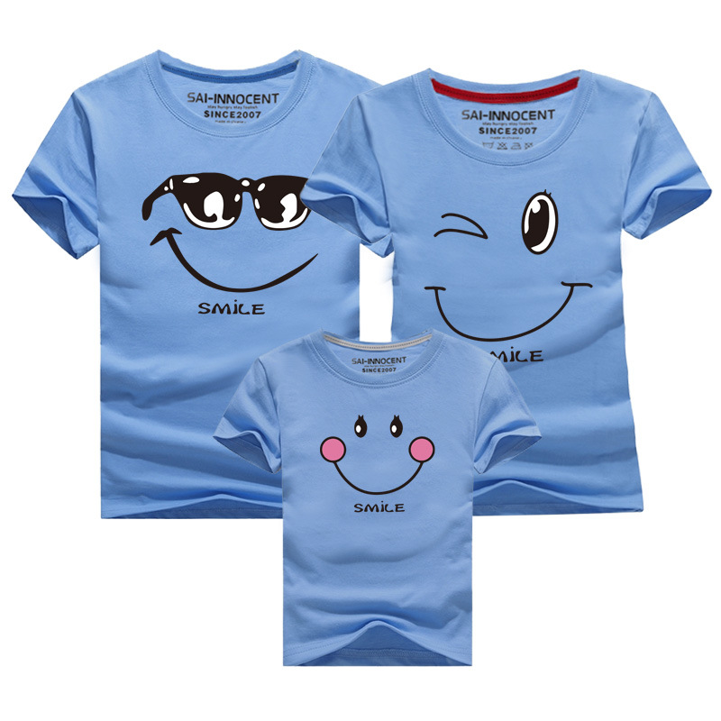 Fábrica al por mayor ropa de verano para padres e hijos Nueva familia de tres bocas de algodón refinado ropa para niños pareja de manga corta Camiseta de impresión de entrega
