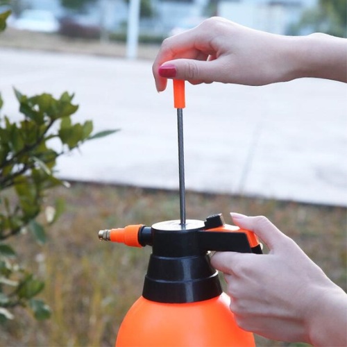 Watering kettle spray bottle household creative air pressure watering kettle watering kettle flower sprayer 2L flower watering kettle