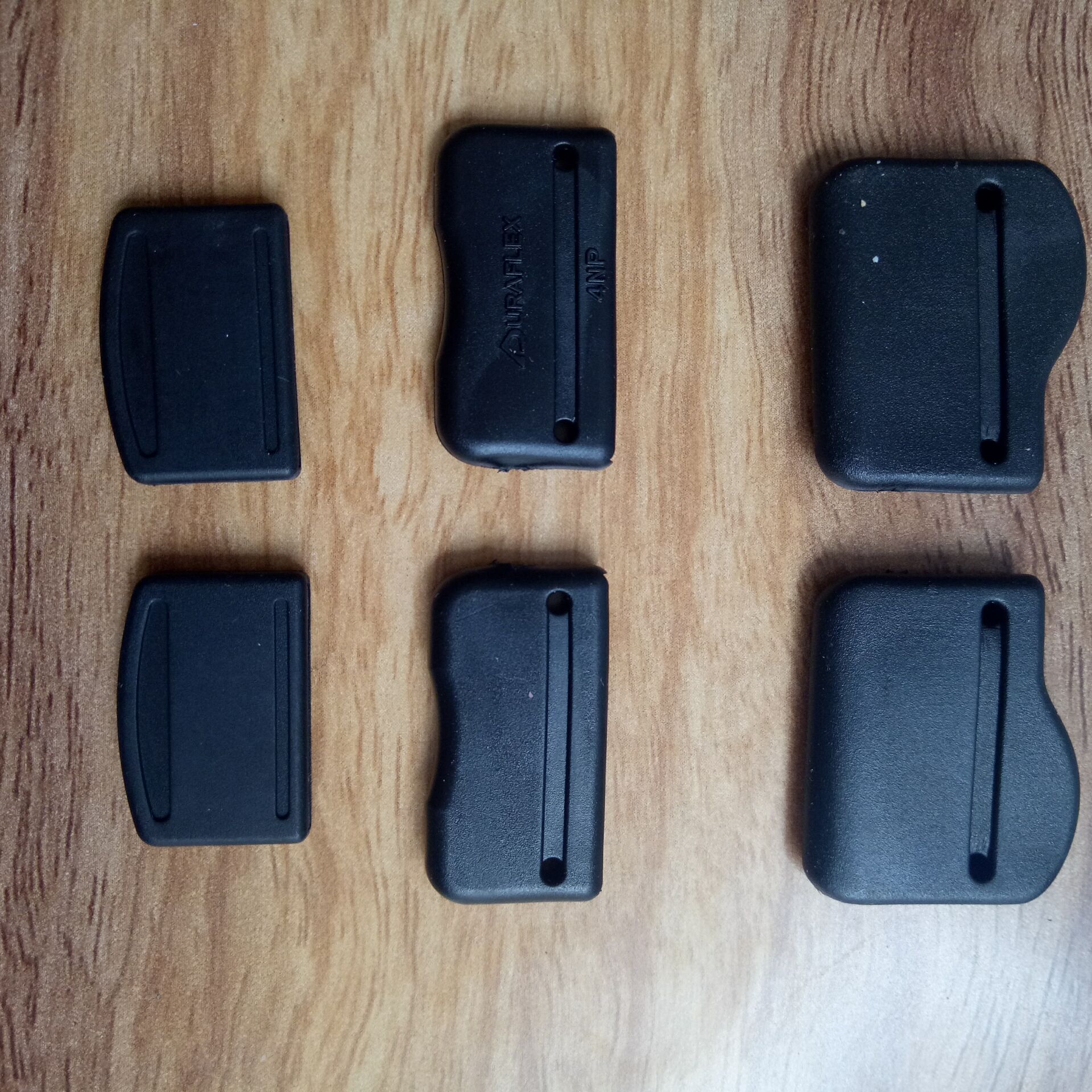 （工厂店）厂家直销各种款式尺寸鞋带尾扣 绳头扣 低价促销