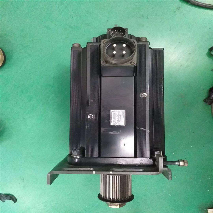 SGM7A-20AFA21安川电机SGM7J-08AFA21SGM7A-08AFA21SGM7P-02AFA21