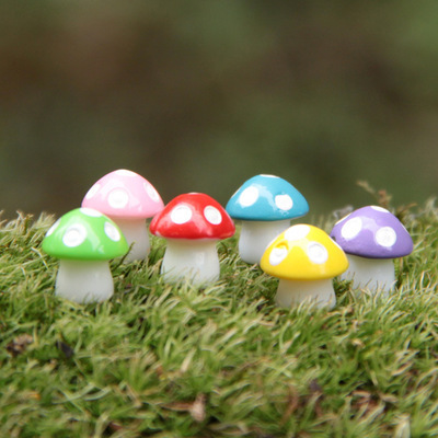 Mushroom Moss micro landscape ornaments fleshy ornaments ecological bottle DIY assembly resin ornaments medium six o'clock Mushroom Moss micro landscape ornaments fleshy ornaments ecological bottle DIY assembly resin ornaments medium six o'clock
