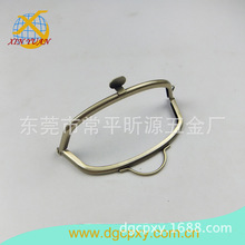 供应拱形三角耳铁线头手袋五金 ，扫古铜包包口夹， 手袋夹量大优