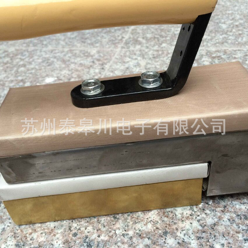 Iron -coating welding belt supports with hot and warm portable iron