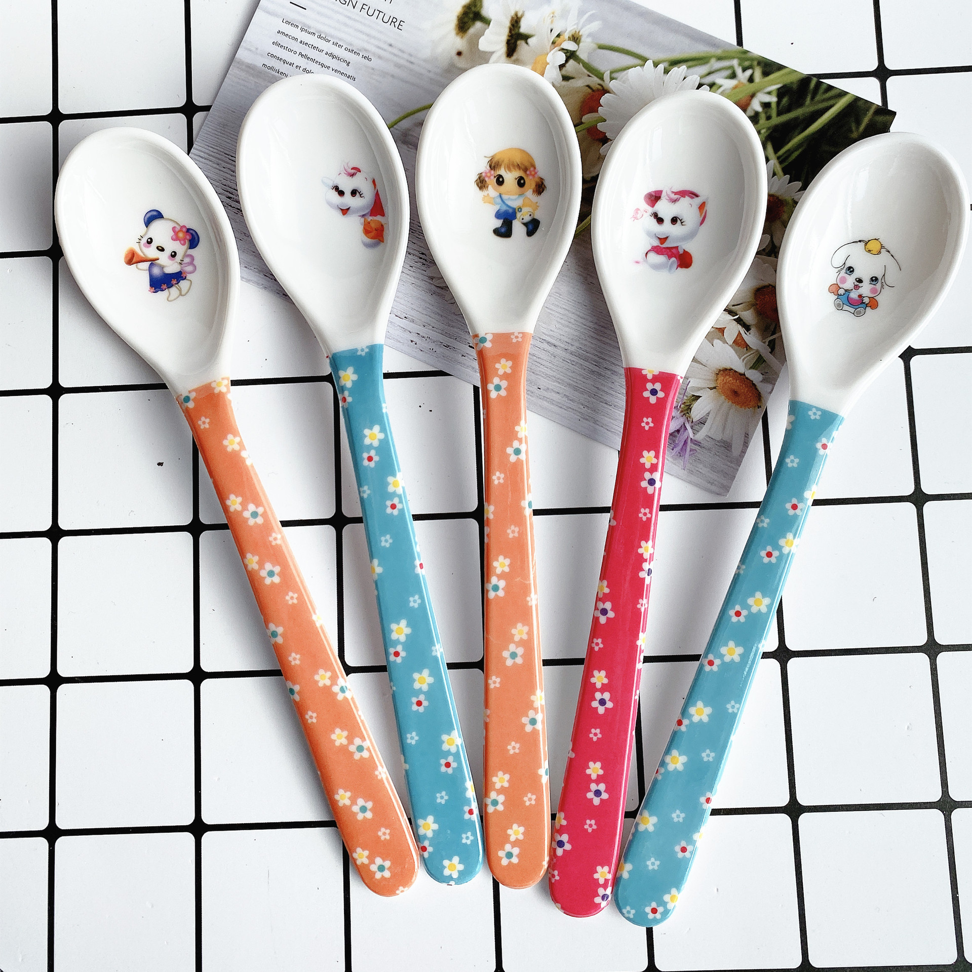 Cuchara infantil modelo 8839 para postres café o sopa ideal para venta ambulante y bazar al por mayor