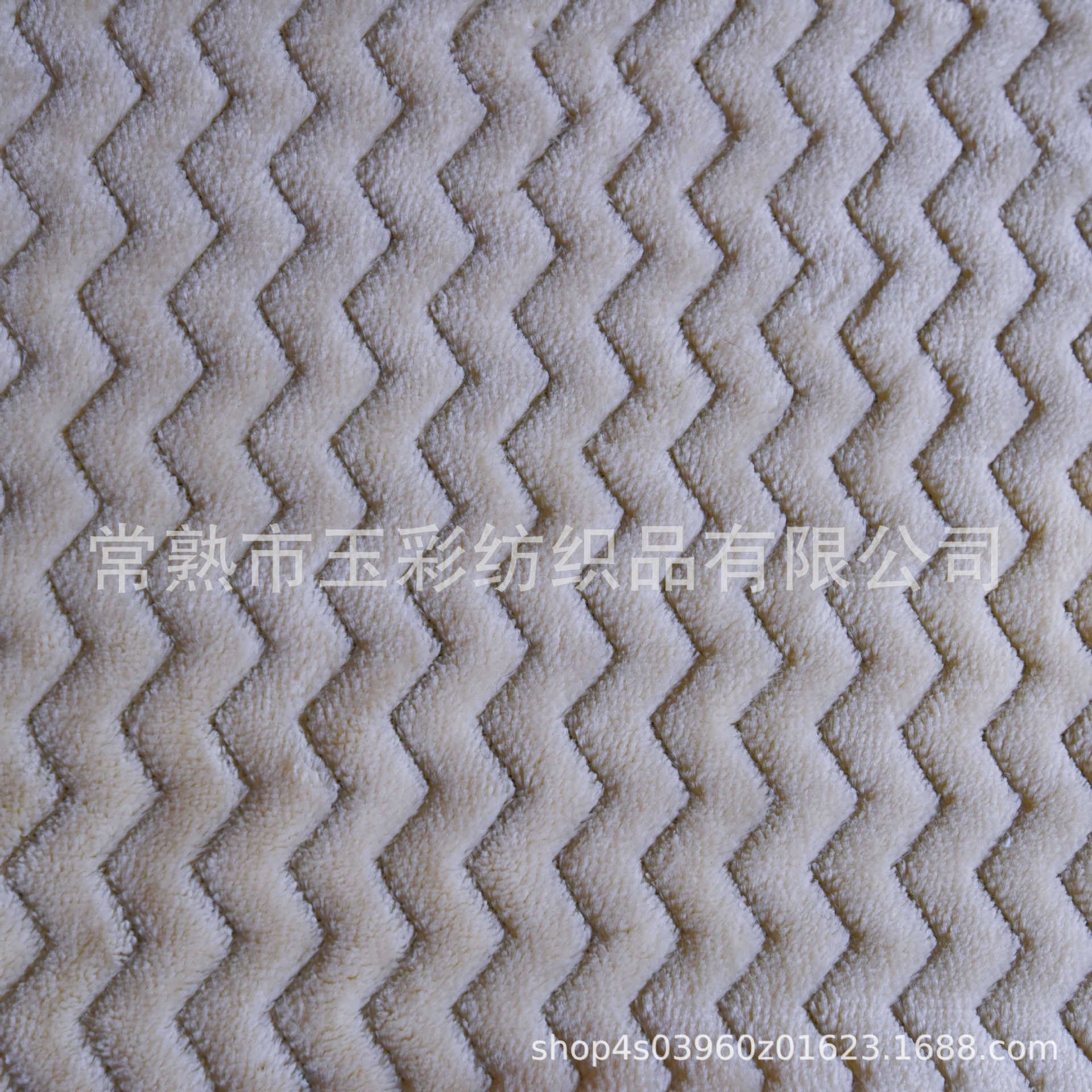 西瓜条字法兰绒 之字法兰绒 斜条提花珊瑚绒法兰绒 经编提花毛绒