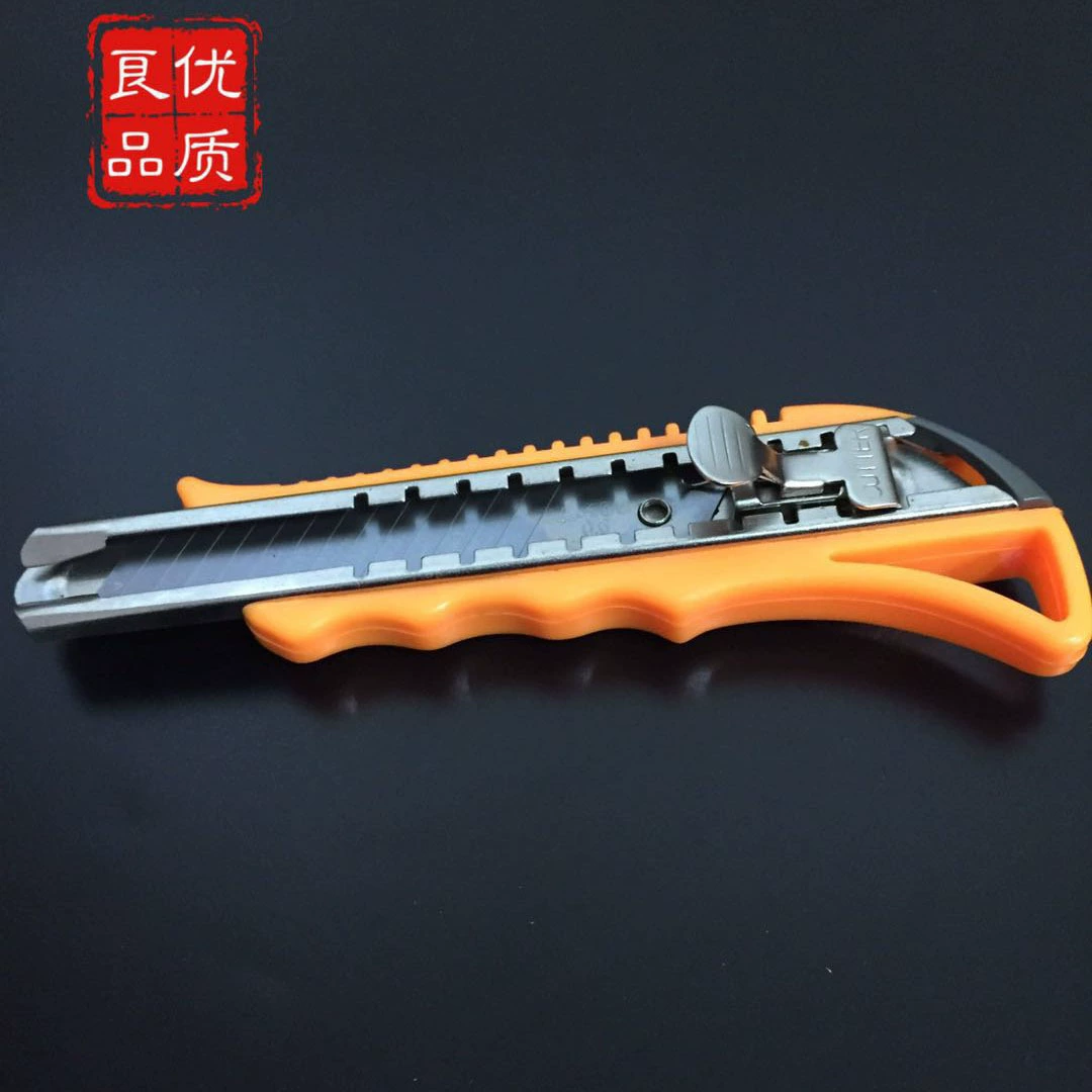 [Бутик художественный нож] Ручной толчок большой 18 мм Художественный нож внешней торговли обои нож Распаковка устройство