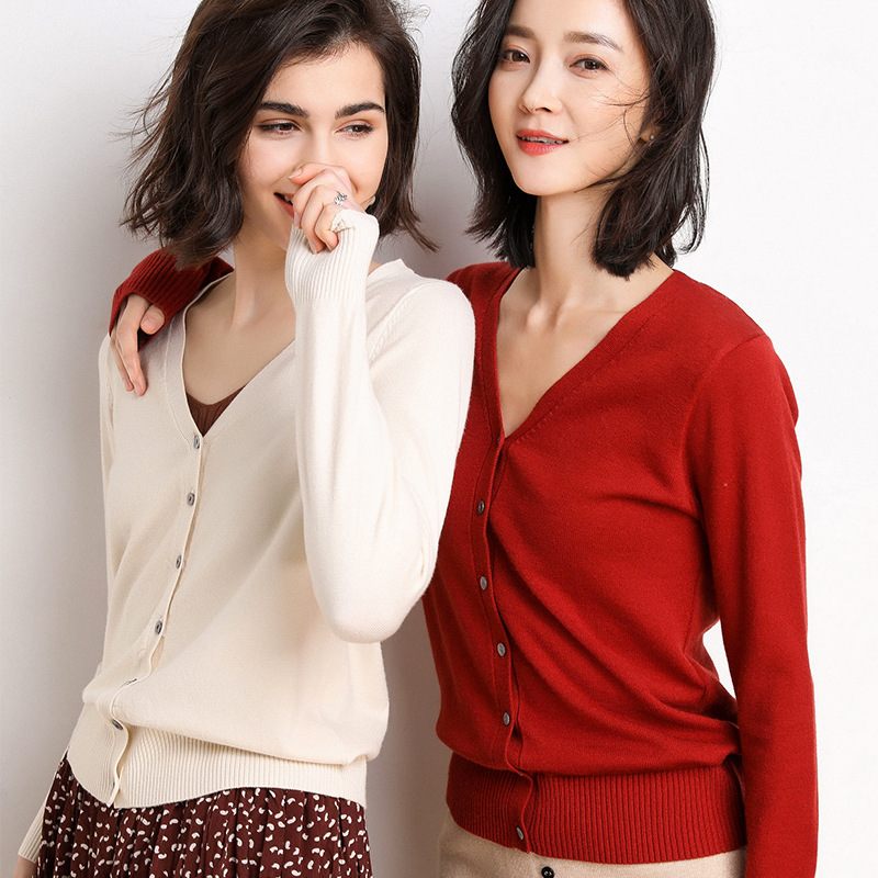 2025 Spring New Women's Korean Tops Women's Solid Color Fashion V-Neck Cardigan Sweater Women's Short Wholesale