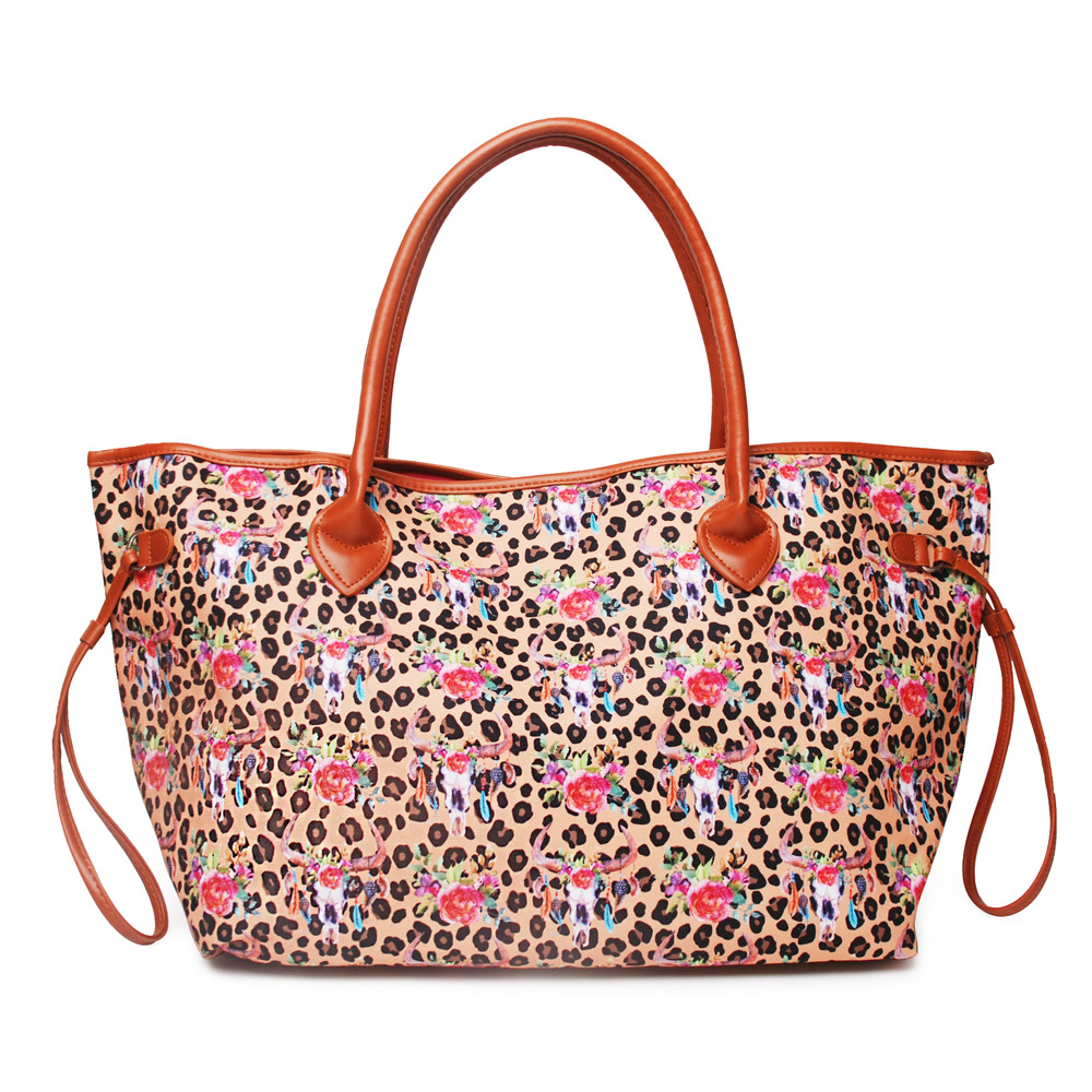 Beauty case tie dye e pochette porta trucchi da viaggio boho_voghion.com