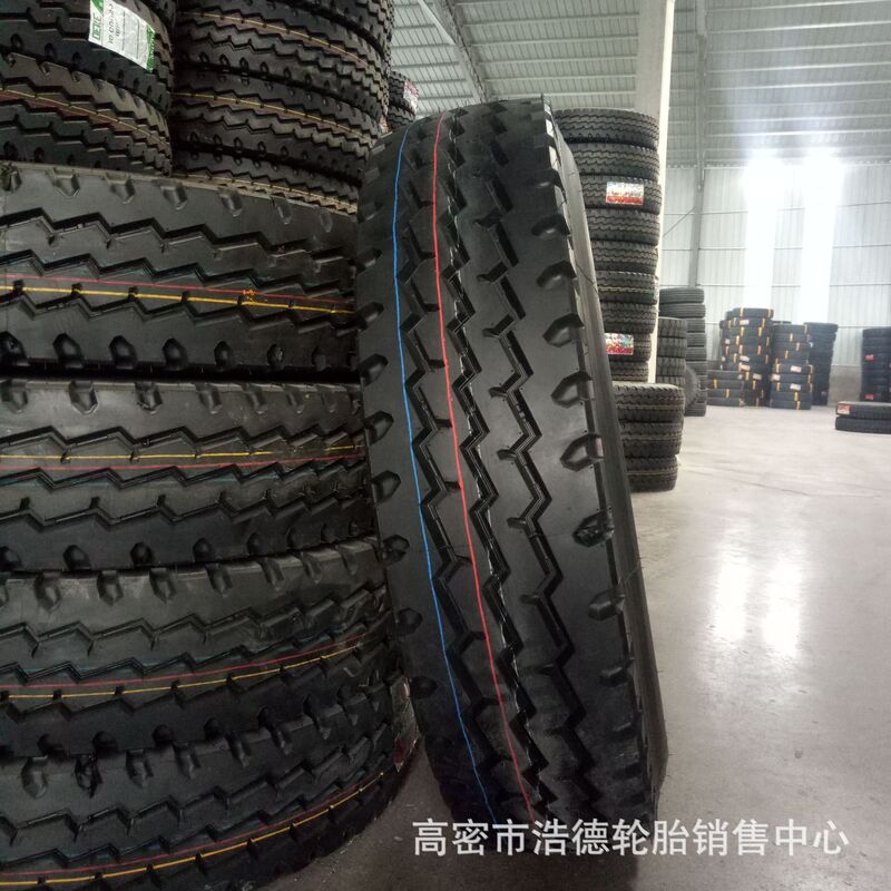 All-Steel Vacuum Tires 11R22.5 12R22.5 315/80R22.5 Radial Tires for Trucks and Cars for Export